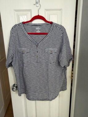 croft & barrow Navy and White Striped Short Sleeve Henley Tee